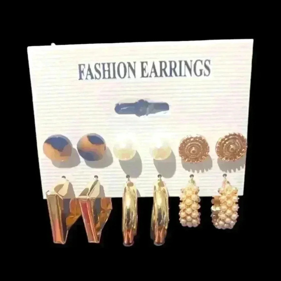 Women's Pearl and gold earring set - Picture 1 of 1